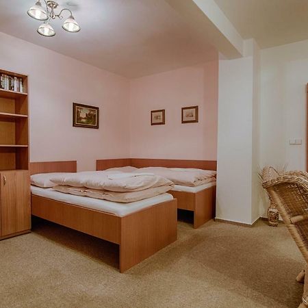 Pod Svatym Kopeckem Apartment Mikulov Exterior photo
